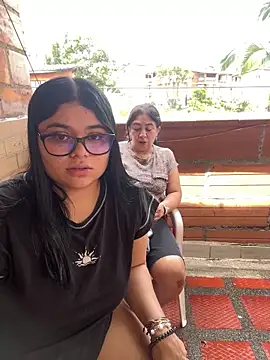 alissonfernandez  online show from 10/17/25, 04:20