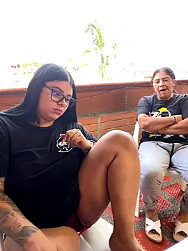 alissonfernandez  online show from 10/19/25, 03:56