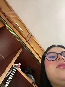 alissonfernandez  online show from 03/18/26, 09:34