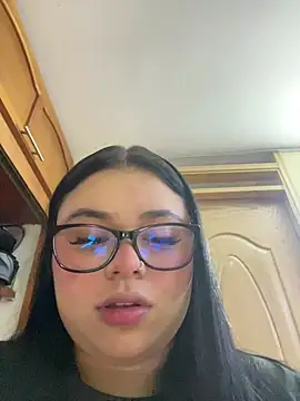 alissonfernandez  online show from 04/02/26, 11:08