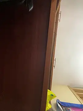 alissonfernandez  online show from 04/05/26, 07:33