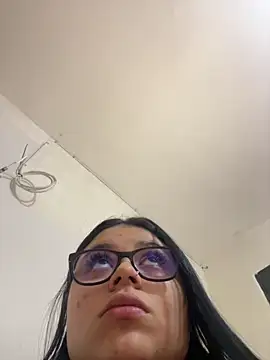 alissonfernandez  online show from 05/22/26, 04:23