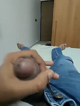 IndianM5823 online show from 10/05/25, 08:56