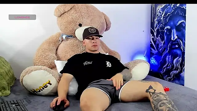 boyc022  online show from 01/18/26, 11:19