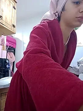isabella048 online show from 09/26/25, 12:47