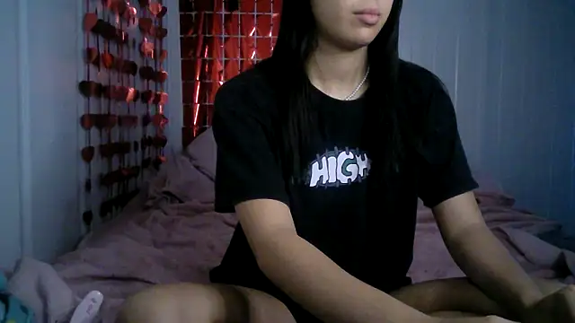 isabella048 online show from 10/11/25, 05:00
