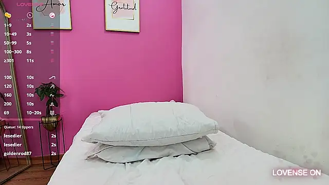 hornybarelylegalgirl online show from 02/19/25, 10:53