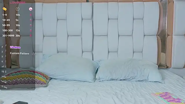 hornybarelylegalgirl online show from 09/11/25, 07:25