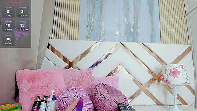 CoralHarmon online show from 11/22/25, 10:20