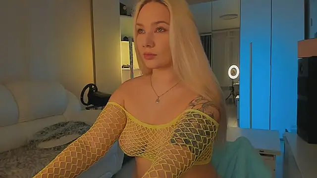 1AlexaGoddess3 online show from 02/11/25, 02:57