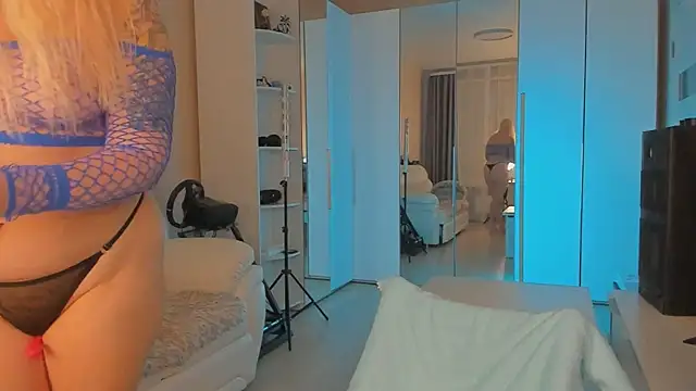 1AlexaGoddess3 online show from 02/19/25, 02:55