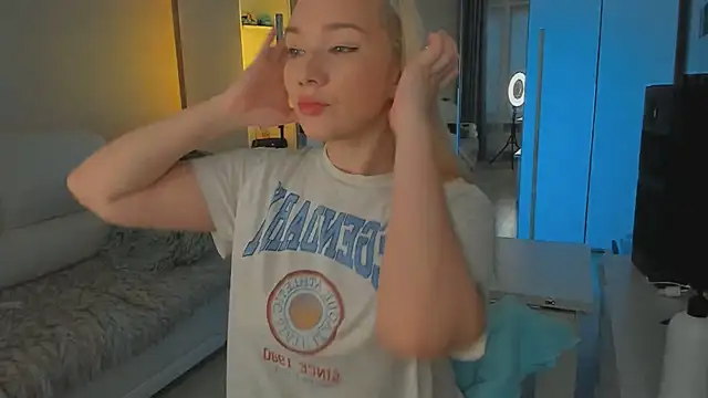 1AlexaGoddess3 online show from 03/15/25, 02:56