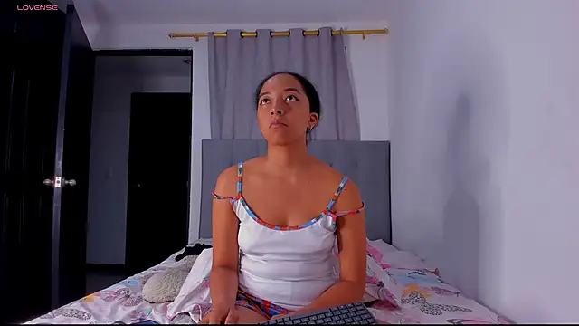 NAHOMI MILLER online show from 03/07/25, 04:35