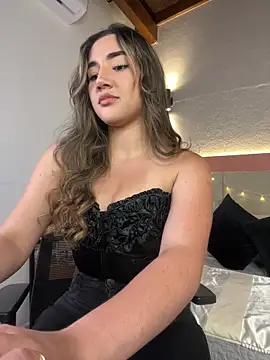 AniiRose online show from 11/05/25, 12:43