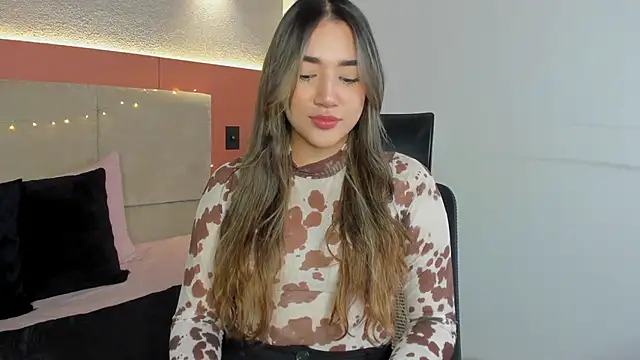 AniiRose online show from 11/29/25, 12:46