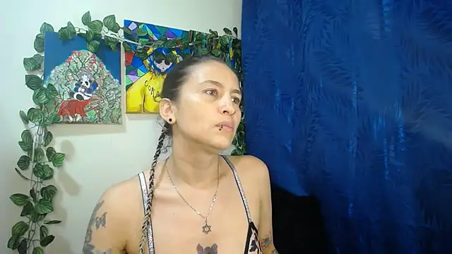 Snapshot of Leyla_Horny_Bg chatting on 05/03/26, 01:00 Leyla Horny Bg online show from 05/03/26, 01:00