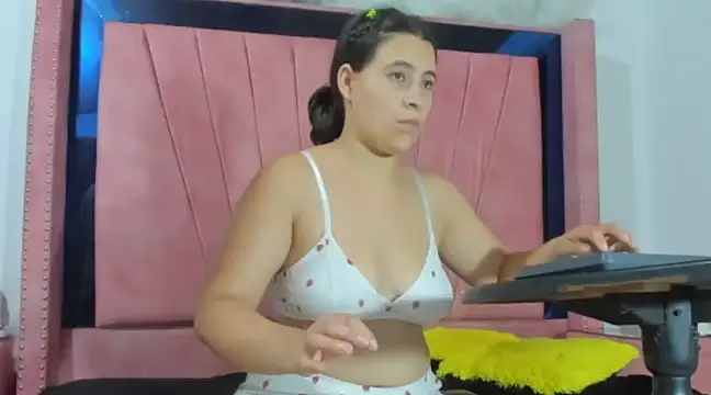 Salome Moonn online show from 01/04/25, 04:23