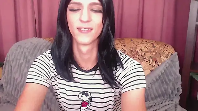 Snapshot of _CRYSTAL_tgirl chatting on 12/05/24, 03:17 CRYSTAL tgirl online show from 12/05/24, 03:17