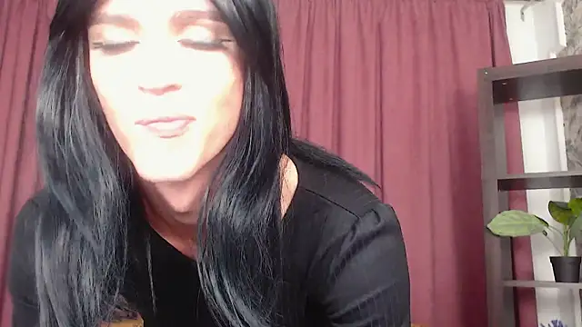 Snapshot of _CRYSTAL_tgirl chatting on 12/06/24, 06:28 CRYSTAL tgirl online show from 12/06/24, 06:28