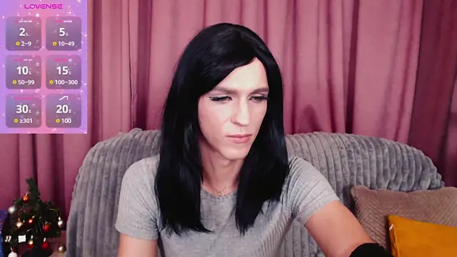 Snapshot of _CRYSTAL_tgirl chatting on 12/22/24, 12:27 CRYSTAL tgirl online show from 12/22/24, 12:27