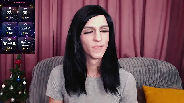 Snapshot of _CRYSTAL_tgirl chatting on 12/24/24, 12:33 CRYSTAL tgirl online show from 12/24/24, 12:33