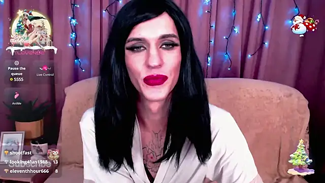 Snapshot of _CRYSTAL_tgirl chatting on 01/24/25, 11:45 CRYSTAL tgirl online show from 01/24/25, 11:45