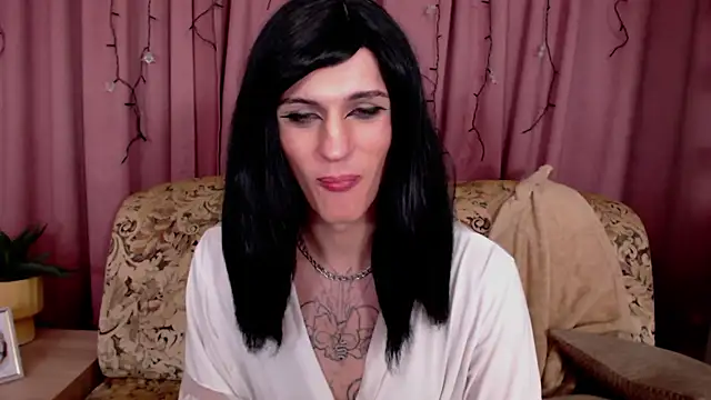 Snapshot of _CRYSTAL_tgirl chatting on 02/06/25, 03:27 CRYSTAL tgirl online show from 02/06/25, 03:27