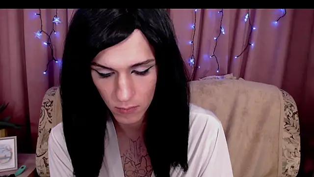 Snapshot of _CRYSTAL_tgirl chatting on 02/09/25, 03:00 CRYSTAL tgirl online show from 02/09/25, 03:00