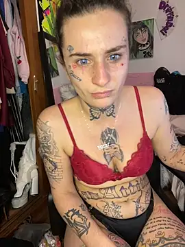 BlazyKitsune- online show from 02/24/25, 08:47