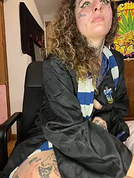 BlazyKitsune- online show from 03/18/25, 02:48