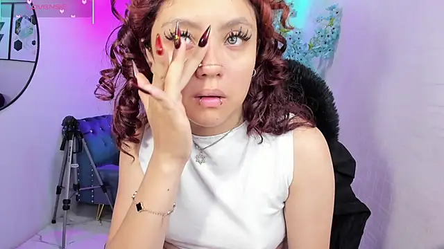 Theia moon online show from 04/17/26, 12:52