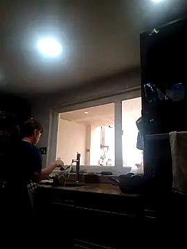 Snapshot of MARYQUANT chatting on 10/16/25, 03:46 MARYQUANT online show from 10/16/25, 03:46