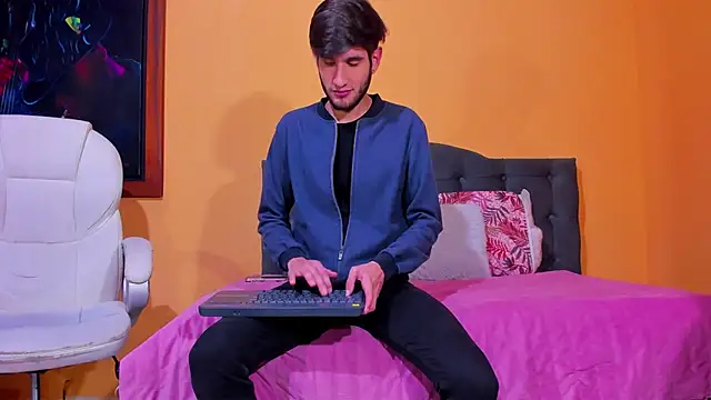 Snapshot of Thhiago_tay chatting on 12/07/24, 12:56 Thhiago tay online show from 12/07/24, 12:56