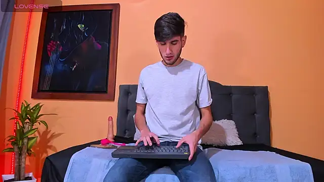 Snapshot of Thhiago_tay chatting on 12/16/24, 04:05 Thhiago tay online show from 12/16/24, 04:05