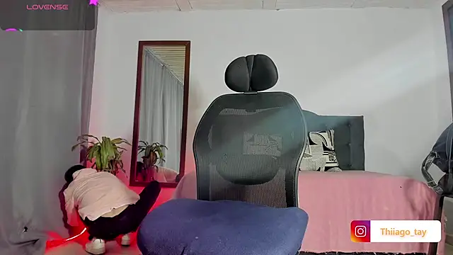 Snapshot of Thhiago_tay chatting on 03/23/25, 05:00 Thhiago tay online show from 03/23/25, 05:00