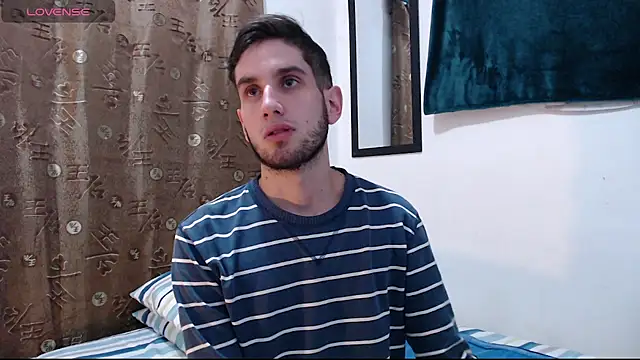 Snapshot of Thhiago_tay chatting on 10/14/25, 08:15 Thhiago tay online show from 10/14/25, 08:15