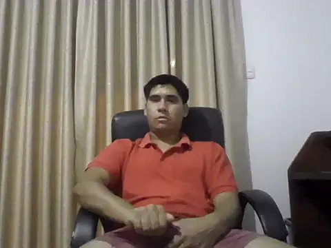 estudiante69 online show from 12/04/24, 12:52