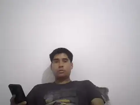 estudiante69 online show from 12/05/24, 10:34