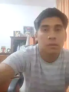 estudiante69 online show from 12/12/24, 10:52