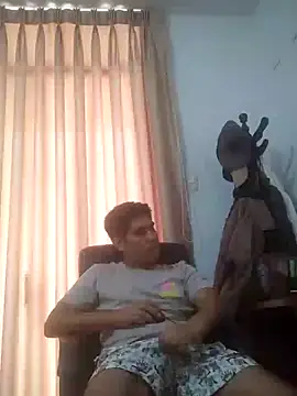 estudiante69 online show from 01/19/25, 10:06