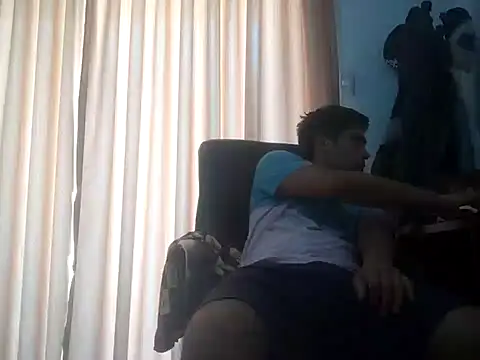 estudiante69 online show from 01/29/25, 05:45