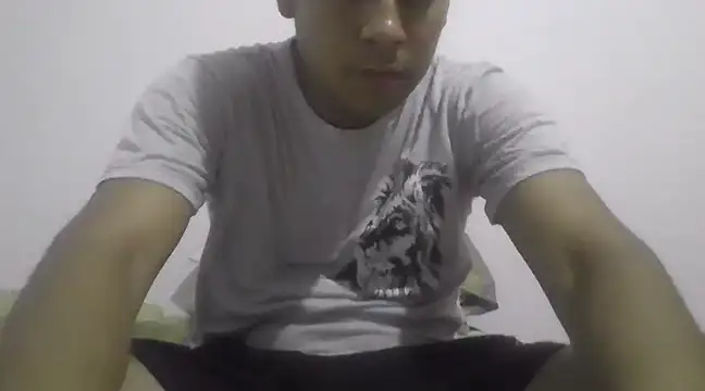 estudiante69 online show from 02/06/25, 01:27