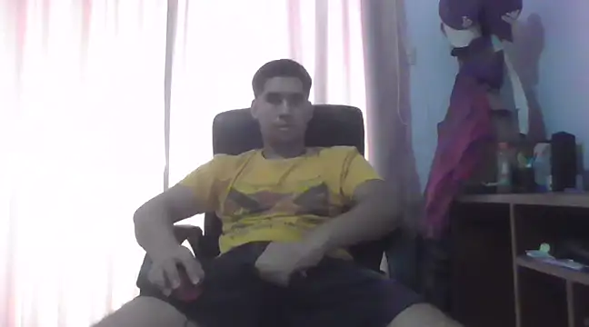 estudiante69 online show from 02/08/25, 09:25