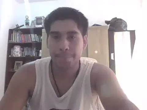 estudiante69 online show from 02/28/25, 04:31