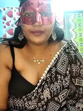 Snapshot of RomeoJuliet345 chatting on 01/12/25, 05:22 RomeoJuliet345 online show from 01/12/25, 05:22