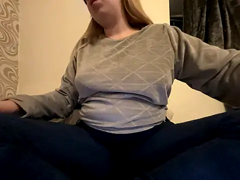 bunnyamy online show from 12/02/25, 11:45