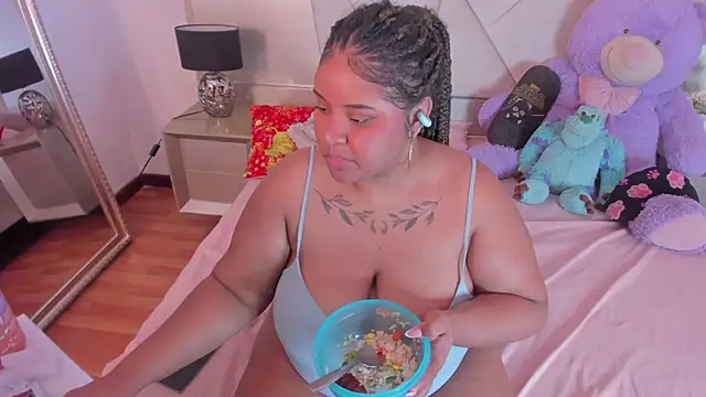 Snapshot of RAVENDIPAUL chatting on 12/26/24, 10:20 RAVENDIPAUL online show from 12/26/24, 10:20