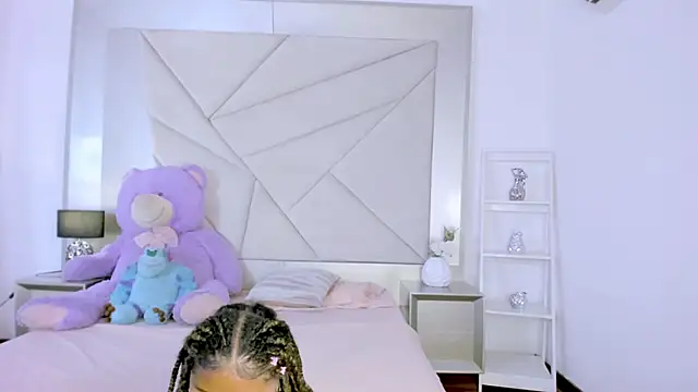 Snapshot of RAVENDIPAUL chatting on 01/25/25, 01:21 RAVENDIPAUL online show from 01/25/25, 01:21