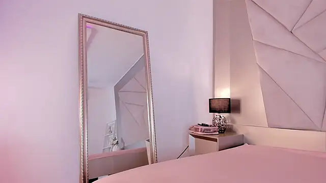 Snapshot of RAVENDIPAUL chatting on 02/07/25, 07:49 RAVENDIPAUL online show from 02/07/25, 07:49