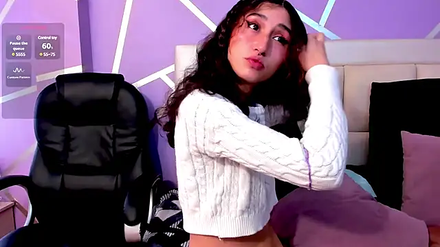 Queenjenn   online show from 02/03/25, 01:19